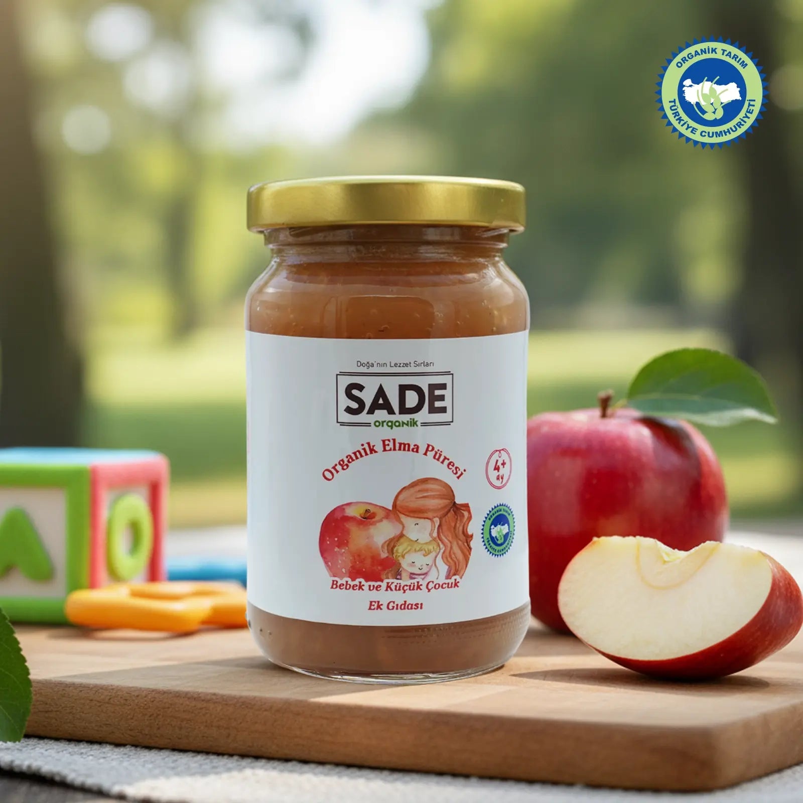 Sade Organik Elma Püresi 100 gr  (+4 Ay)